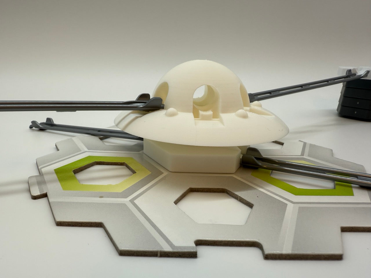 GraviTrax Pro UFO – Intergalaktische Murmelbahn-Erweiterung – Premium-Qualität