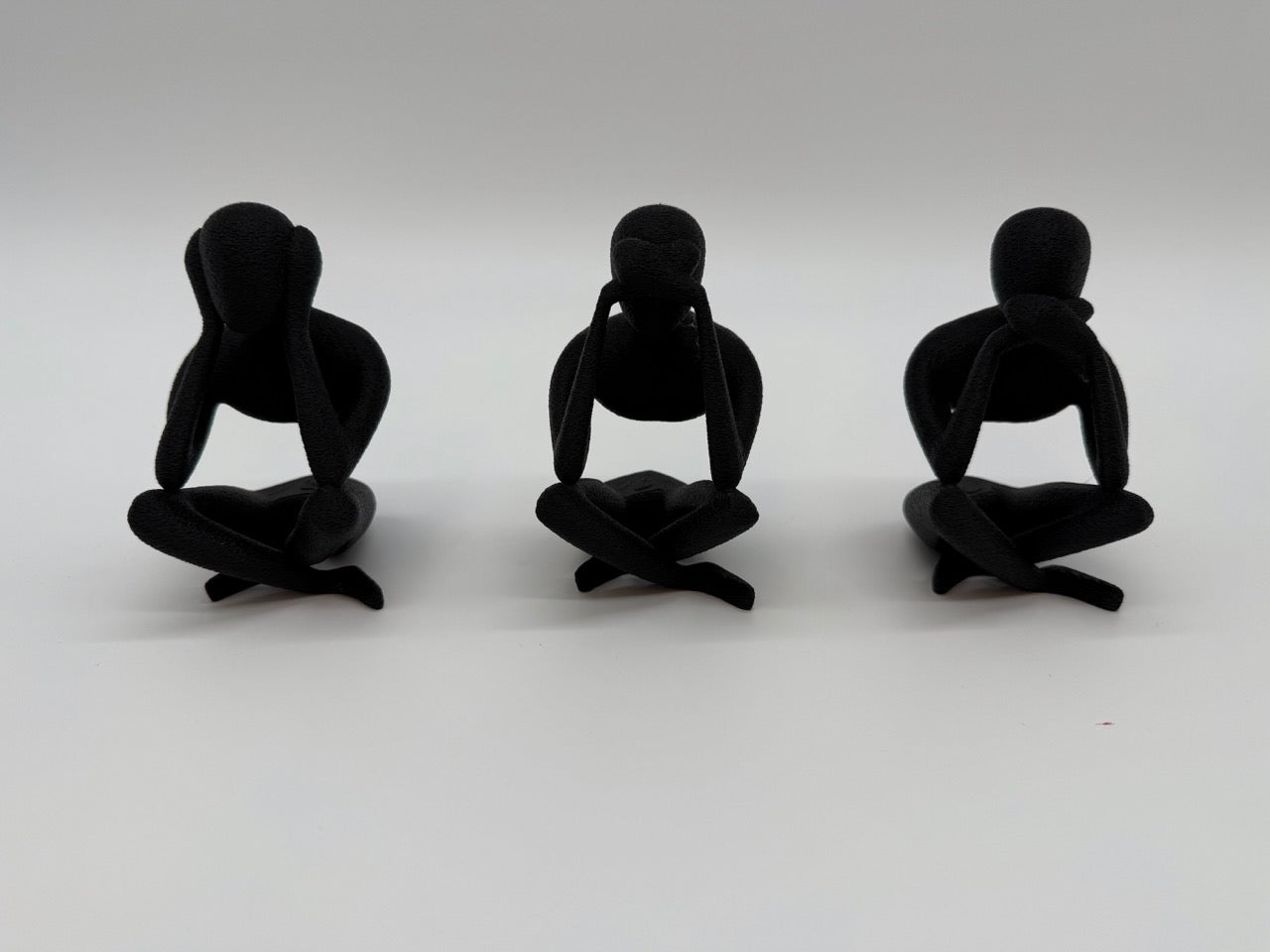 "Horen, Zien en Zwijgen" Beelden – Minimalistisch Design - Premium Quality