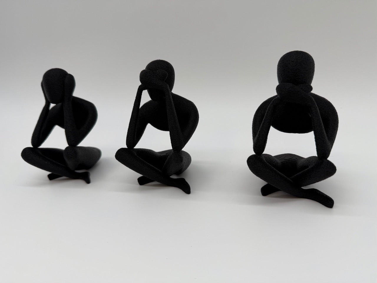 "Horen, Zien en Zwijgen" Beelden – Minimalistisch Design - Premium Quality