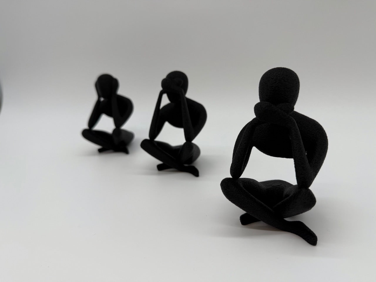 "Horen, Zien en Zwijgen" Beelden – Minimalistisch Design - Premium Quality