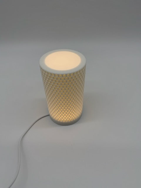 Tafellamp 'Honey' met Honingraatpatroon en Cilindervormige Kap – Warme Sfeerverlichting