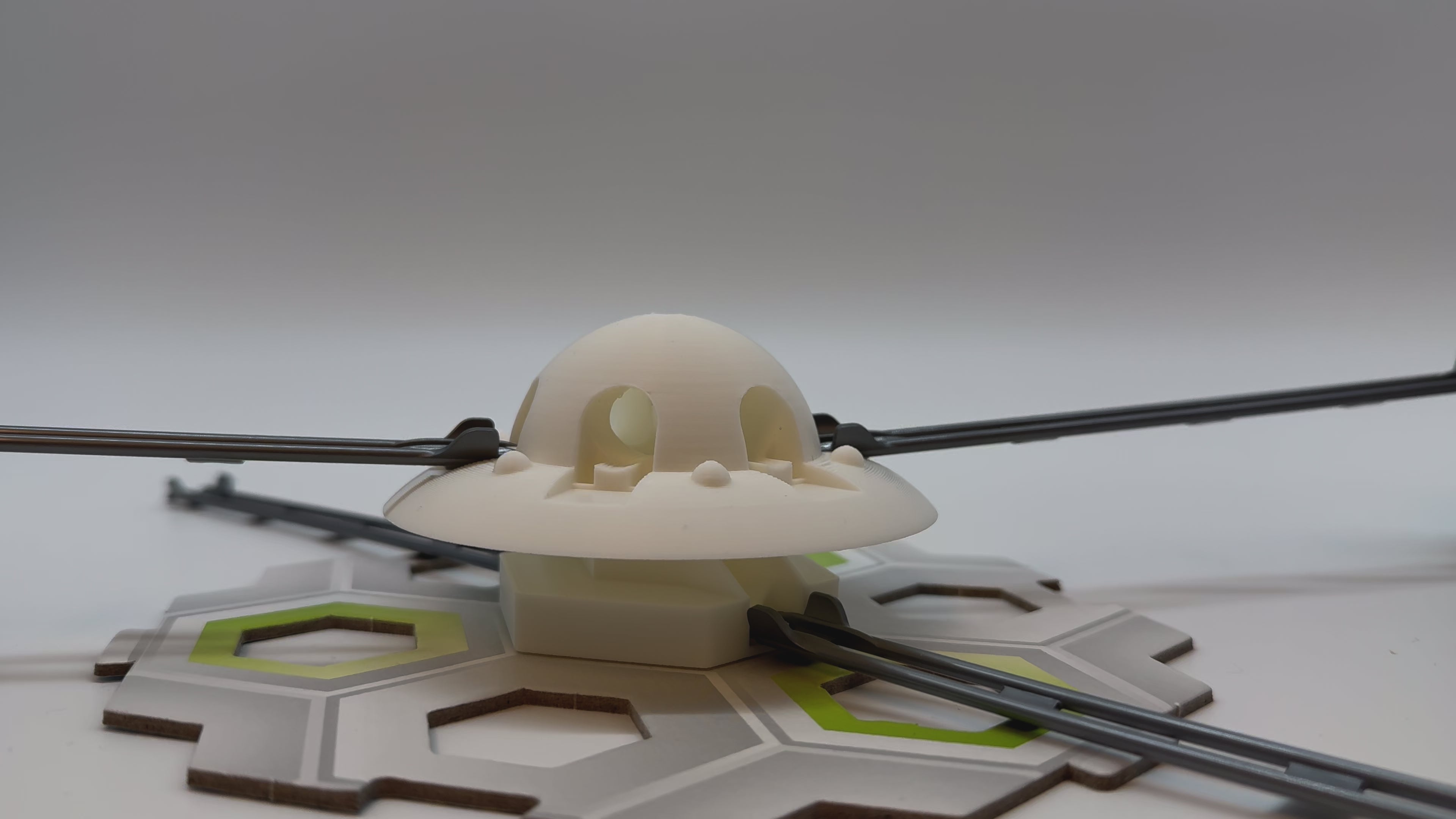 GraviTrax Pro UFO – Intergalaktische Murmelbahn-Erweiterung – Premium-Qualität